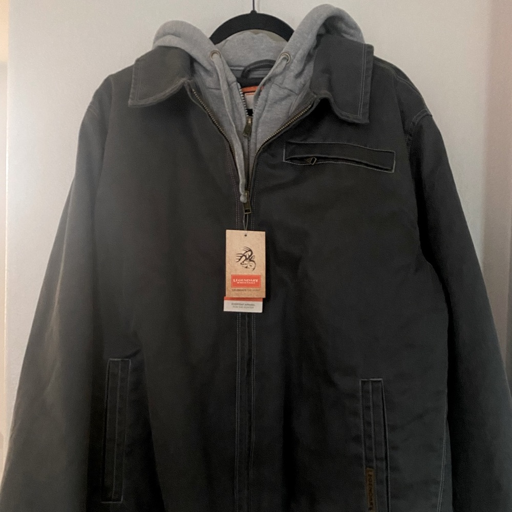 Men’s Legendary Whitetails Jacket NWT (XL)